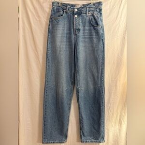 We the Free crossroads mid rise slim straight style with button fly, size 28.